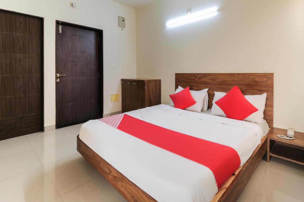 Oyo 63903 Hotel Shree Ram Villa Dwārka Zewnętrze zdjęcie
